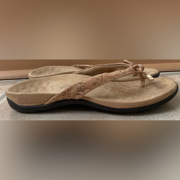 Vionic Bow Thong Sandals - Bella in Gold Cork, women’s; size 9 - Picture 2 of 6